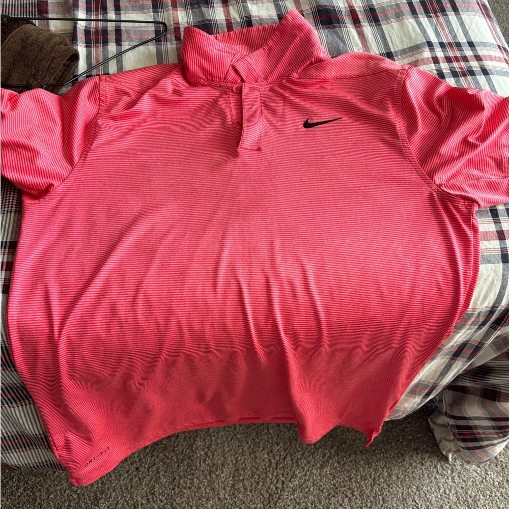 Nike Dri Fit Men’s Golf Polo pink